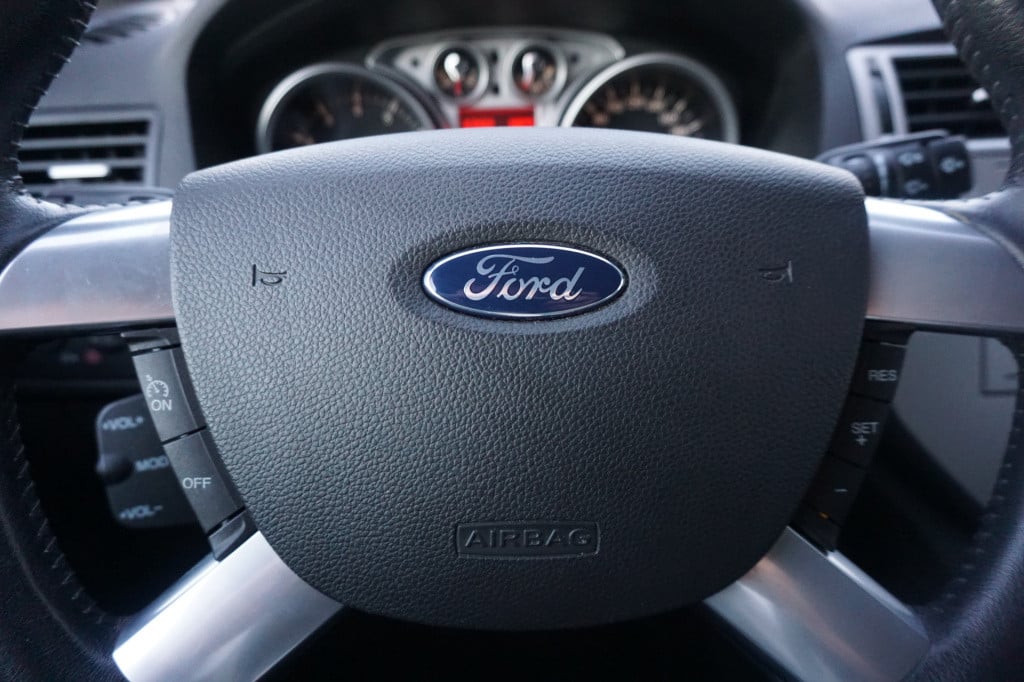 Ford C-max 1.8-16v limited 1e eigenaar - climate / cruise / elektr. ramen /
