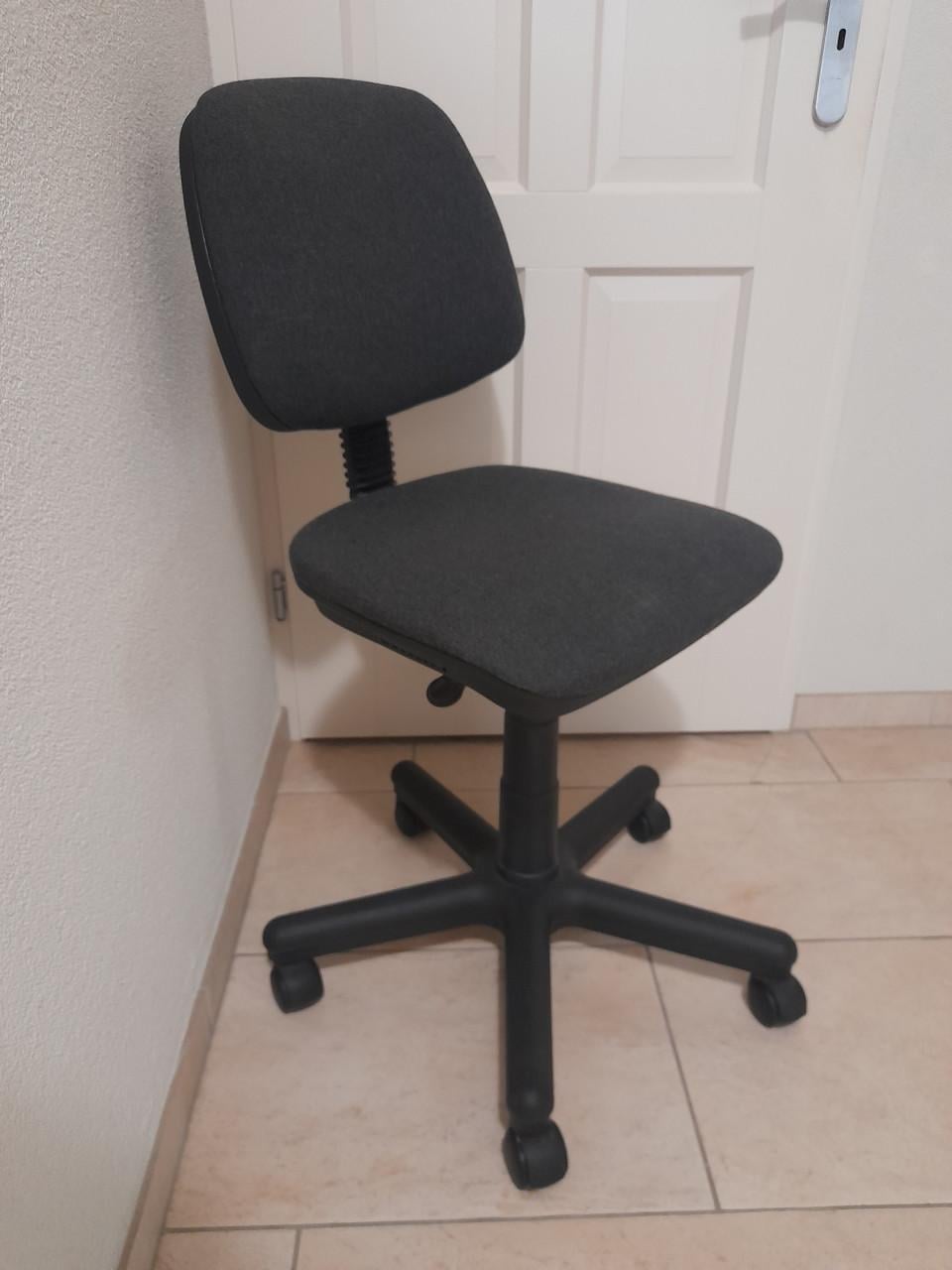 Bureaustoel ( in goede nette staat )