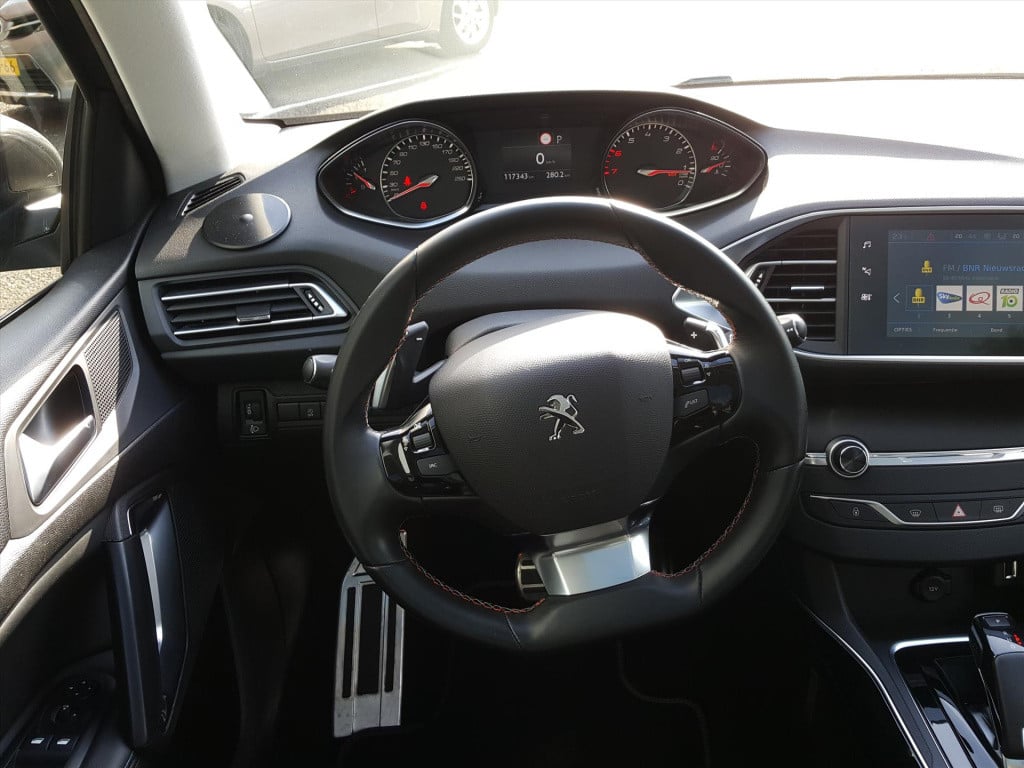 Peugeot 308 allure 1.2 pt-130pk s&s (vol)automaat (eat8) | panoramadak | na