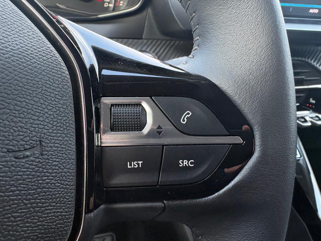 Peugeot 208 1.2 puretech allure pack