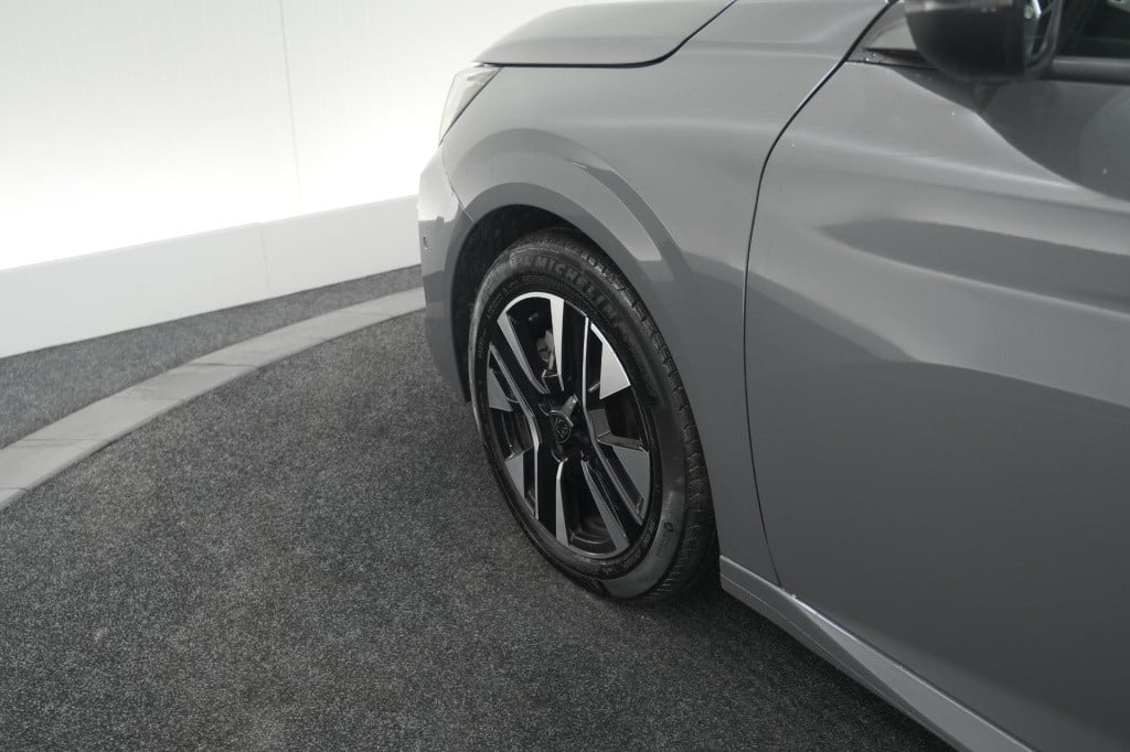 Peugeot 208 puretech 100 allure | 360 camera | apple carplay | dodehoekdete