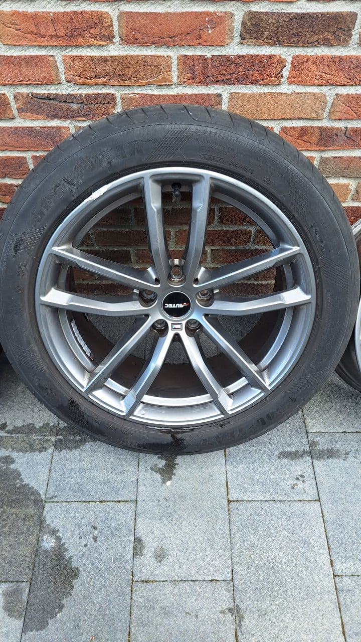 4 velgen BMW + 3 banden