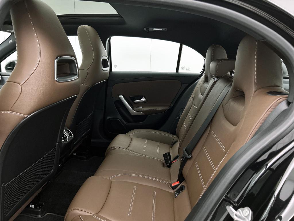 Mercedes-Benz A-Klasse 250 e business solution amg | panoramadak | cruise c