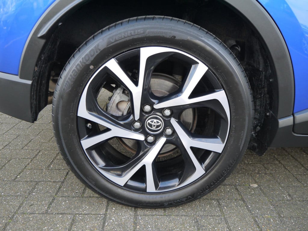 Toyota C-hr 1.8 hybrid bi-tone|dealeronderhouden|rijklaar