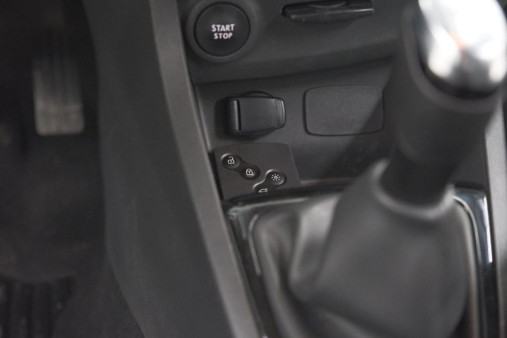 Renault Clio tce 90 limited | navigatie | parkeersensoren | cruise control 