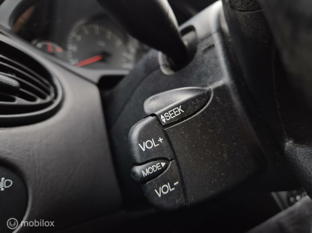 Ford Focus 1.6-16v / airco / dealeronderhouden / origineel nl