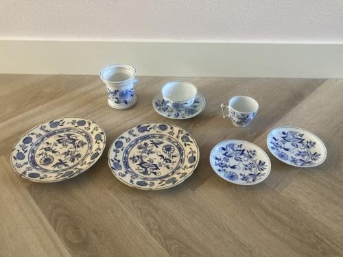 8 stuks Porcelein regout zwiebelmunster