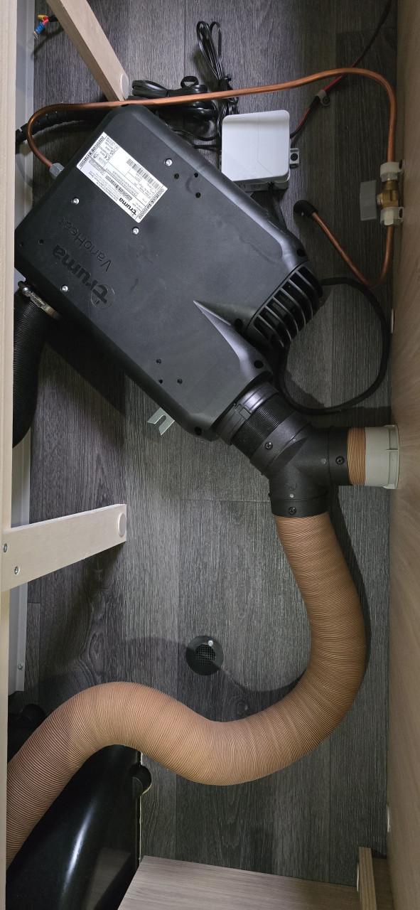 Compacte Trigano Mini 290 (688 kg) – Zeer compleet & BOVAG gekeurd