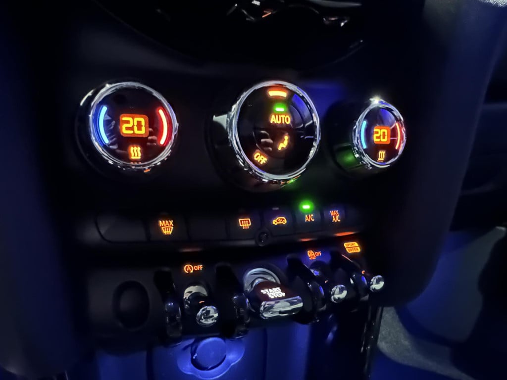 Mini Cooper mini 1.5 business edition *applecarplay*navi*clima*