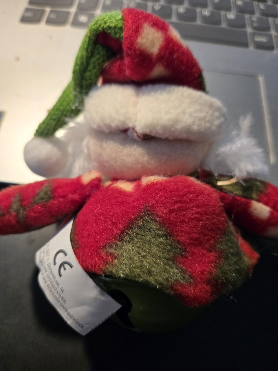 Kerstmanhanger met groene bel 14cm Evora