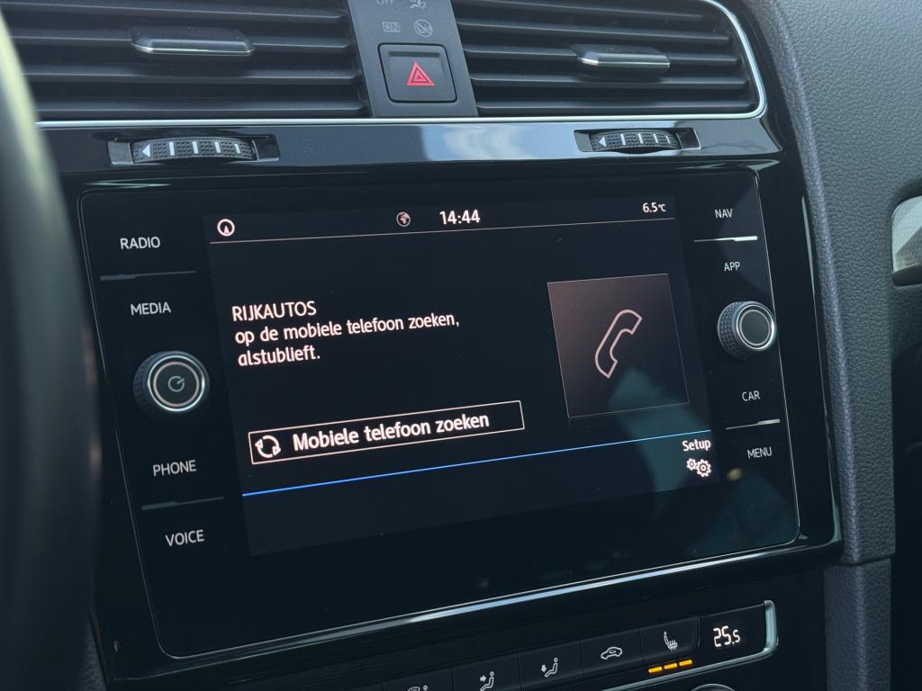 Volkswagen Golf 1.0 tsi join * virtual cockpit * navigatie * stoelverwarmin