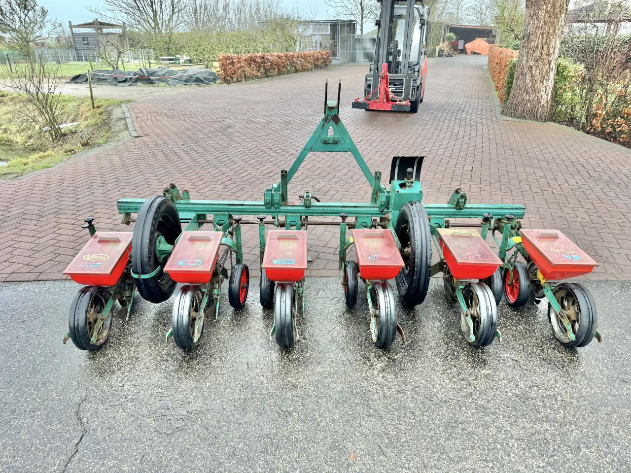 Vicon 6 rijer bietenzaaier 6x50cm