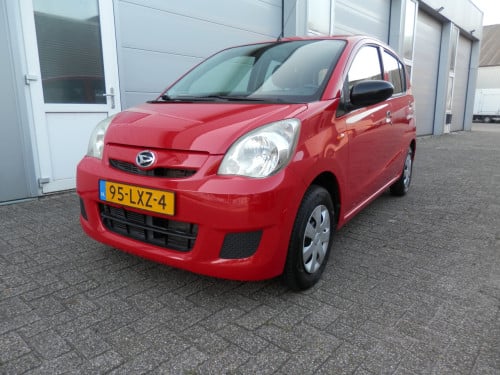 Auto Garant Biedt Aan: Daihatsu Cuore 1.0 Clever