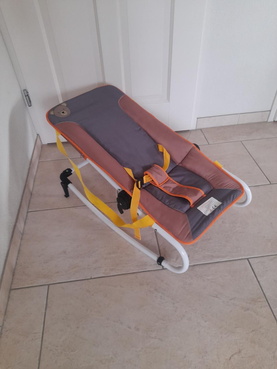 Wipstoeltje (in goede nette staat ) verstelbaar!