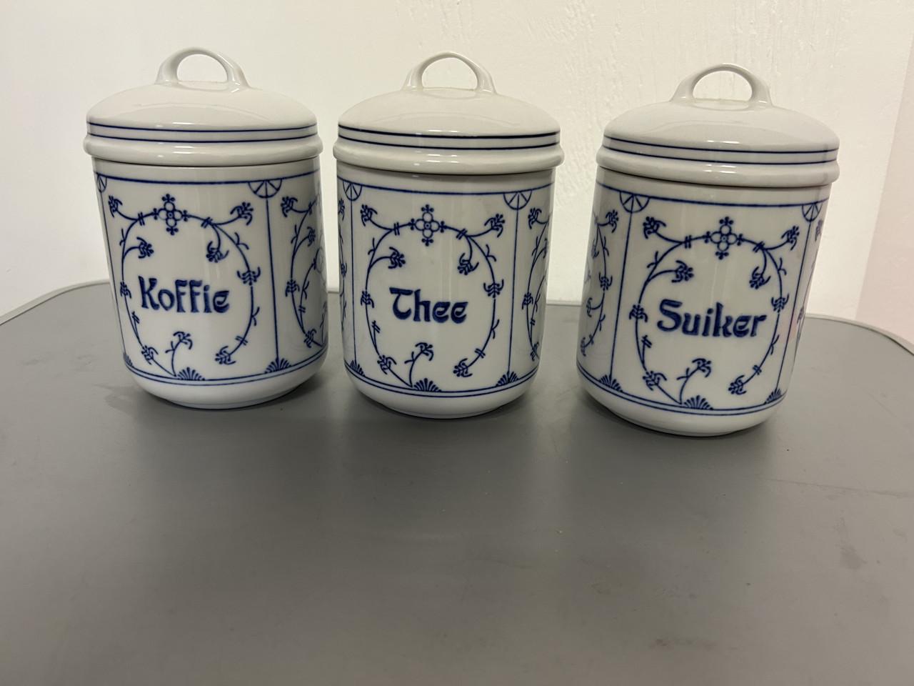Heel veel...Blau-Saks Jäger servies. Porselein