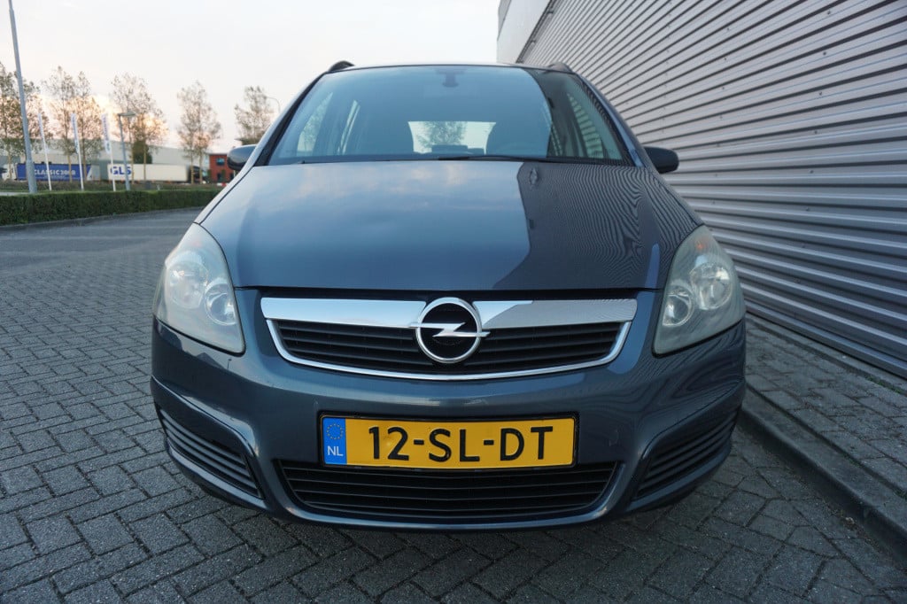 Opel Zafira 1.8 executive 7-persoosn / airco / navi / cruise / elektr. rame