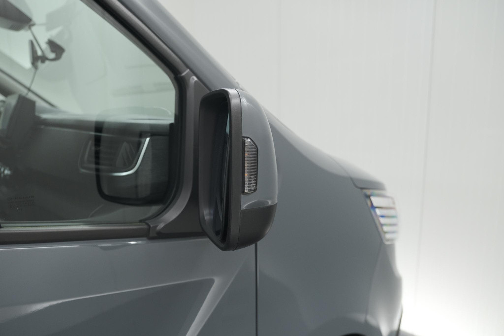 Renault Trafic 2.0 dci 110 t30 l2h1 work edition | trekhaak | camera | navi