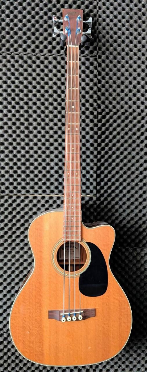 Sigma BRC-28E akoestische basgitaar met element