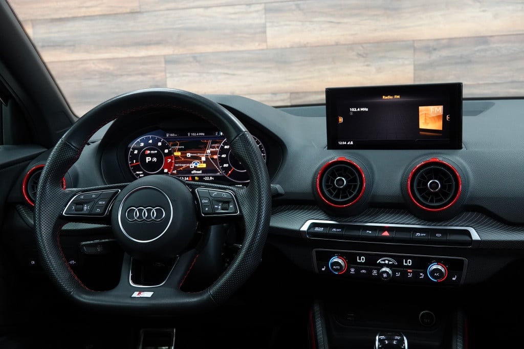 Audi Q2 sq2 2.0 tfsi quattro | 450 pk | pano | led | camera |