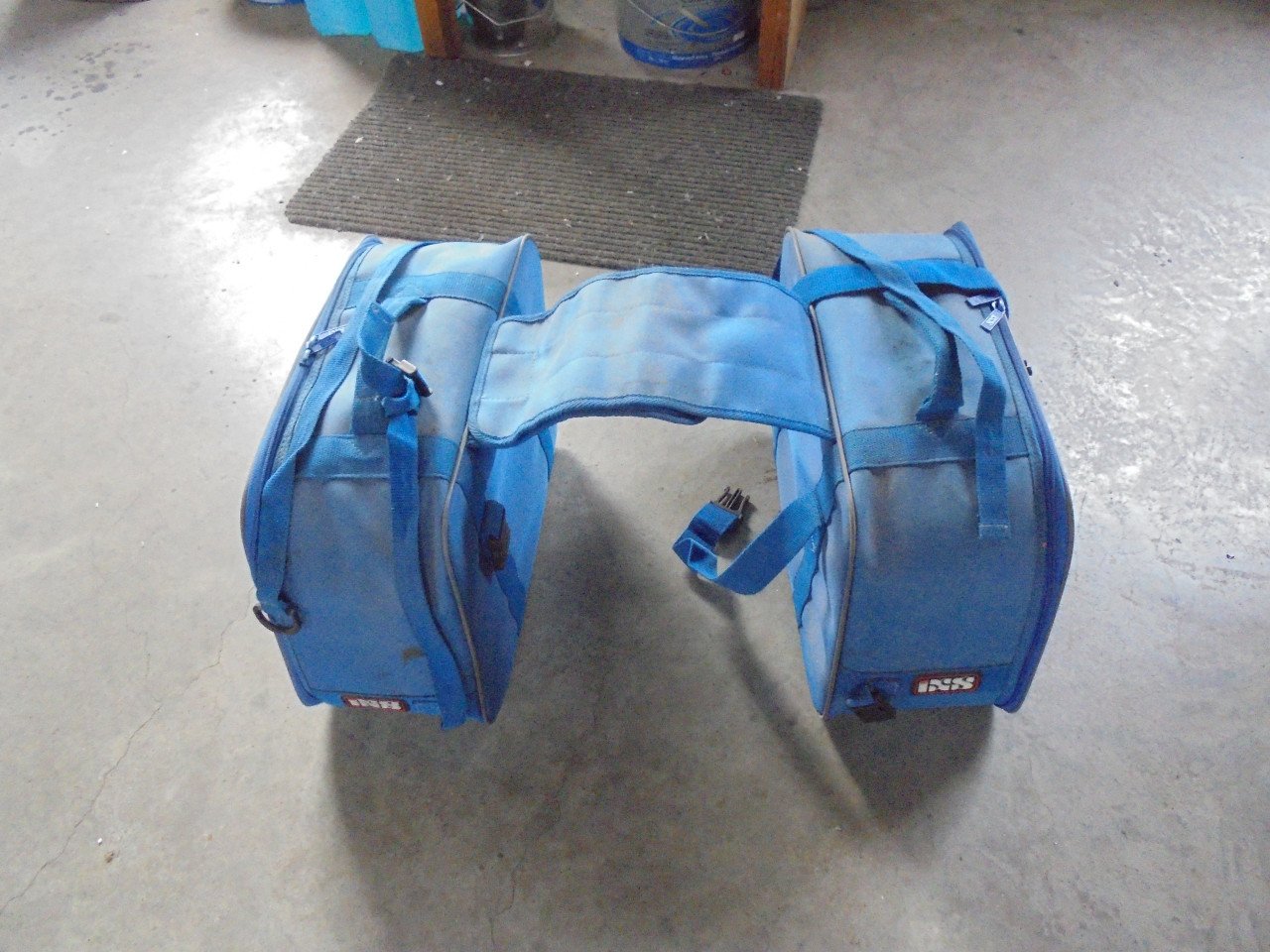 Set IXS zadeltassen voor op de motor