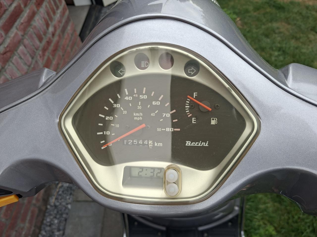 Te koop brom scooter.