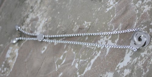 Zilverkleurige armband