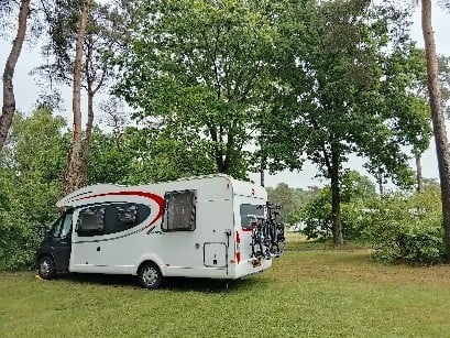 Camper Burstner ixeo 734