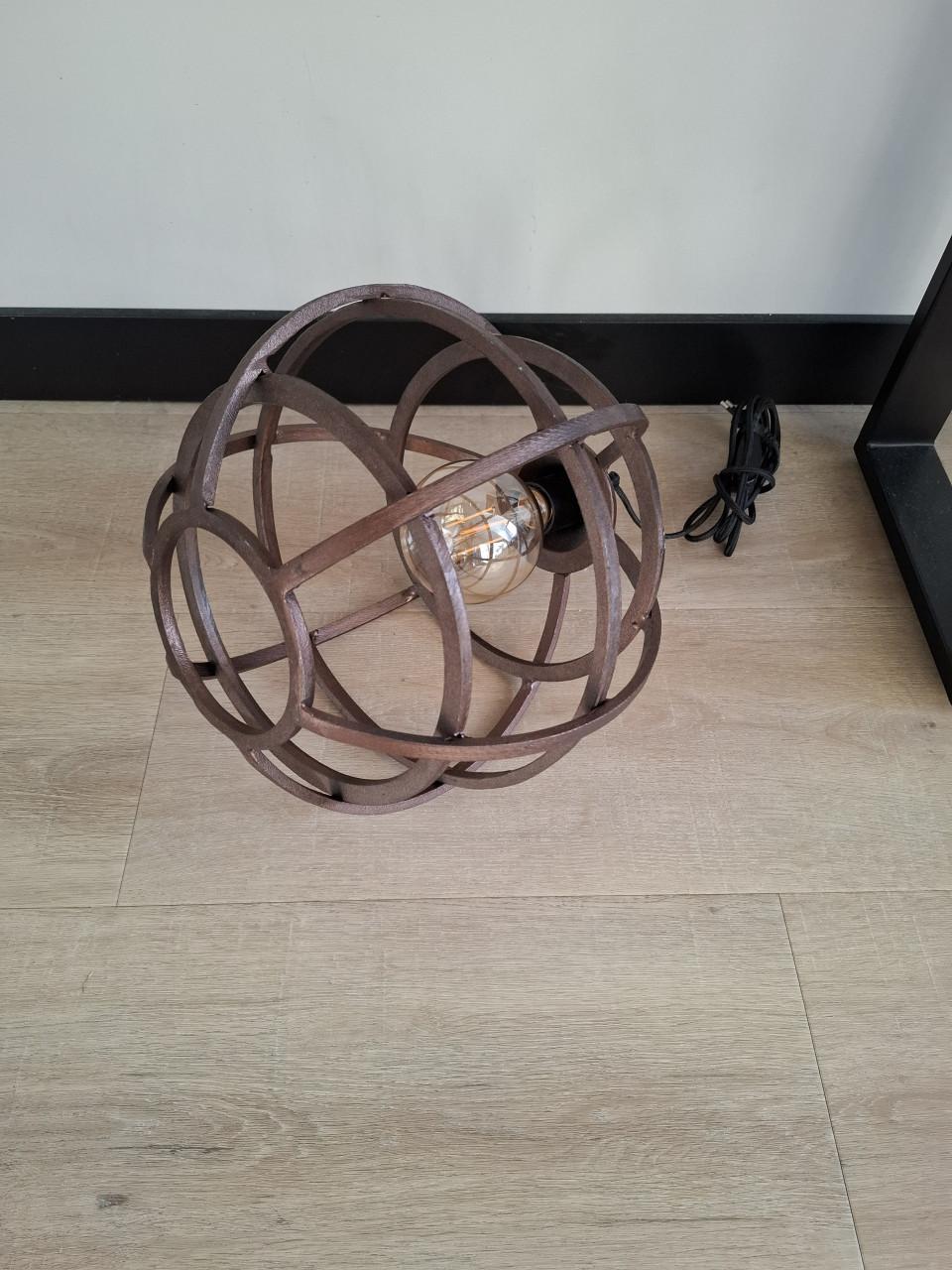 2 mooie lampen industriele look (ook los te koop)