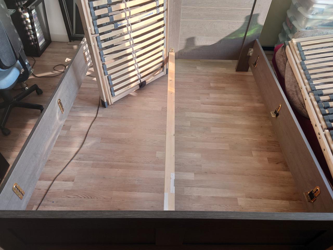 Bed Ombouw 180 x 200 zonder lattenbodems.