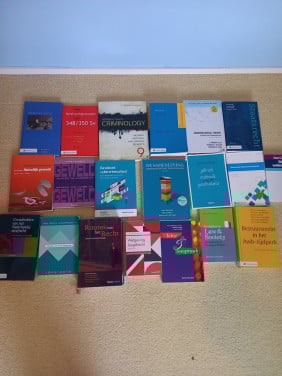 Boeken gebruikt bij studie Criminologie