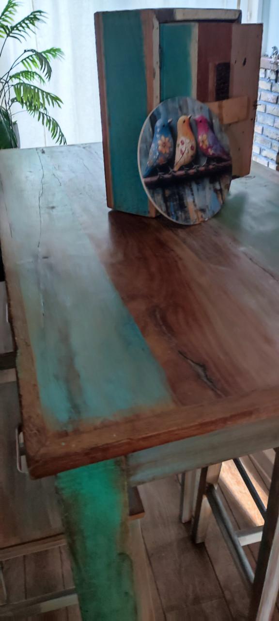 Vintage Surf - Beach look mango/acacia bartafel met 4 barkrukken