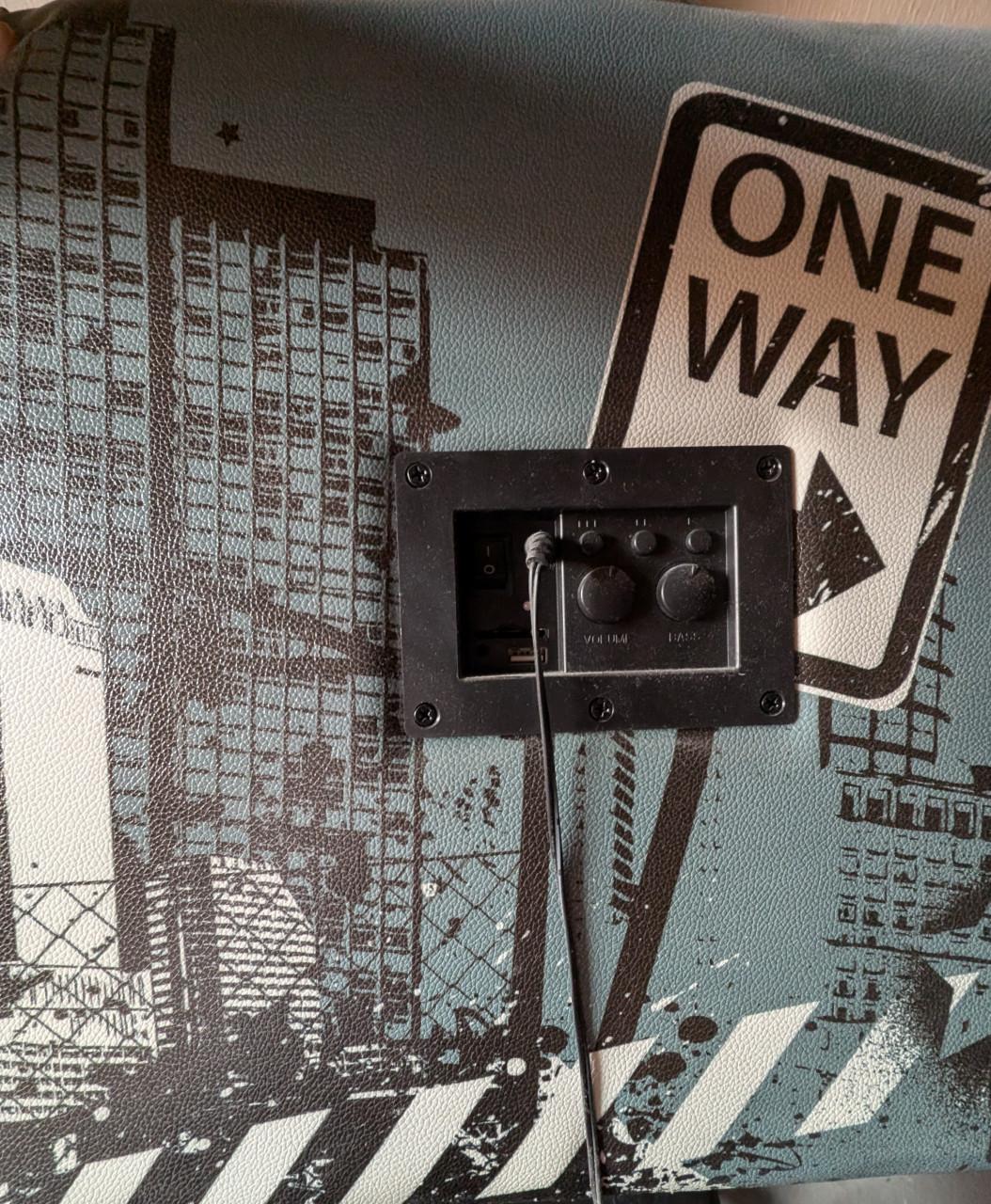 2x Poef usb Mp3 speler