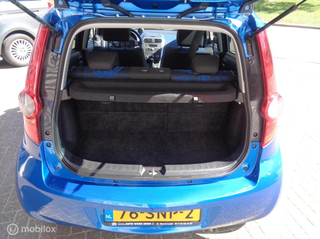 Opel Agila 1.0 edition/airco/lm velgen/donker glas/hele nette auto/slechts 