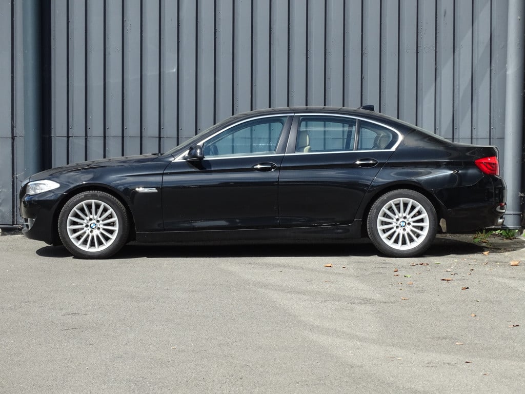 BMW 5 Serie 523i high executive | pano | comfortstoelen | stoelverwarming