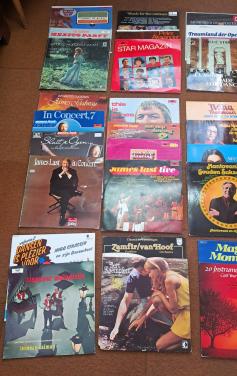 Grammofoonplaten set jaren 70-80 James Last, Jim Reeves etc