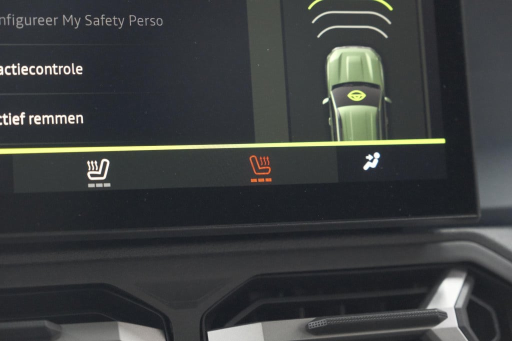 Dacia Duster mild hybrid 130 expression | camera | stoelverwarming | apple 