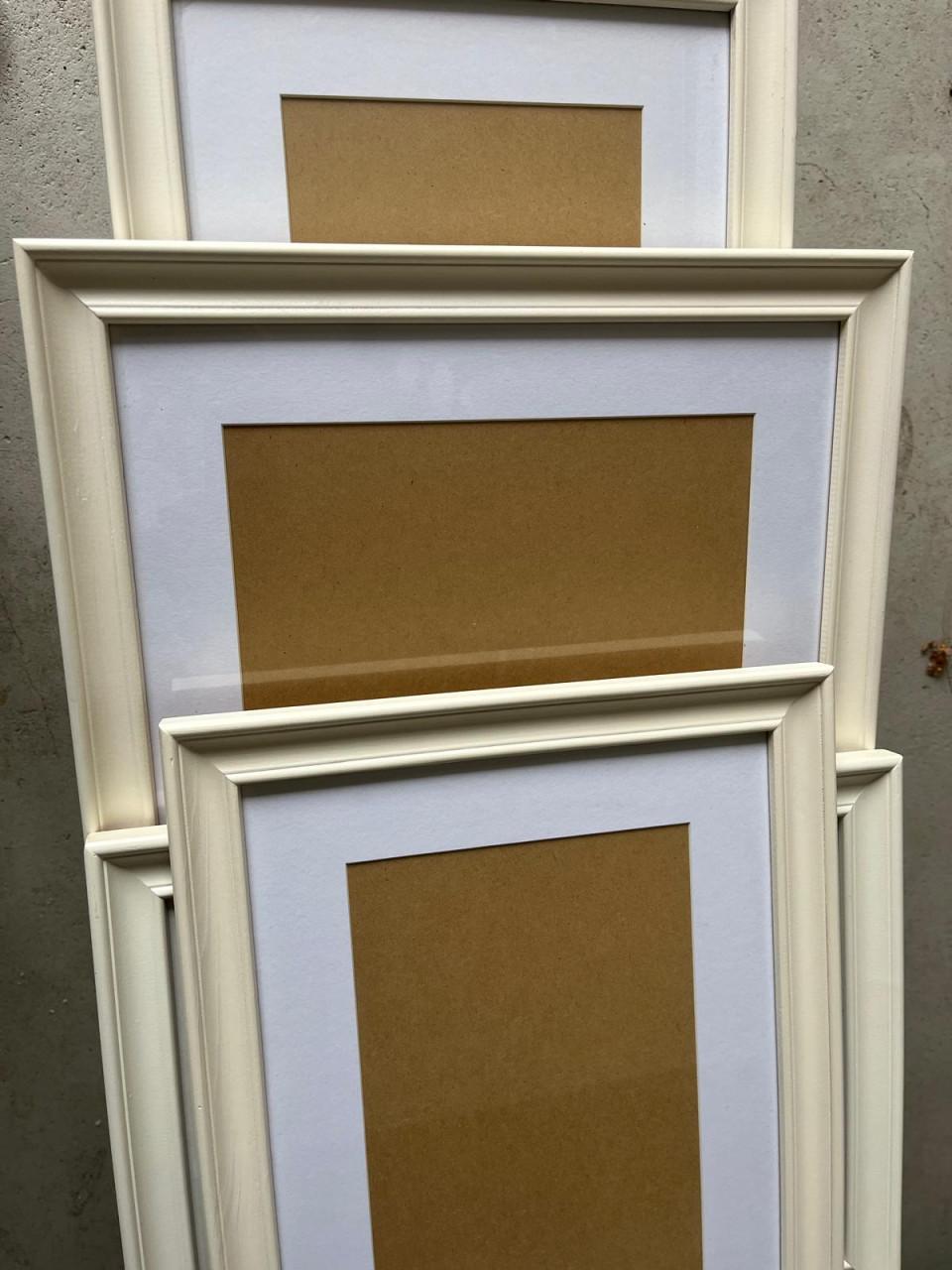 7 houten fotolijsten 30x40 glas / paspartout - VEERE