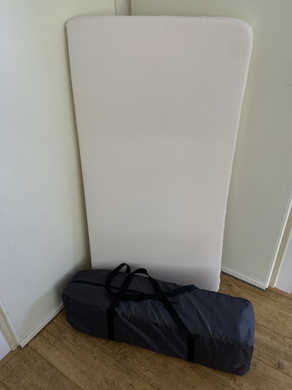 Campingbedje met matras