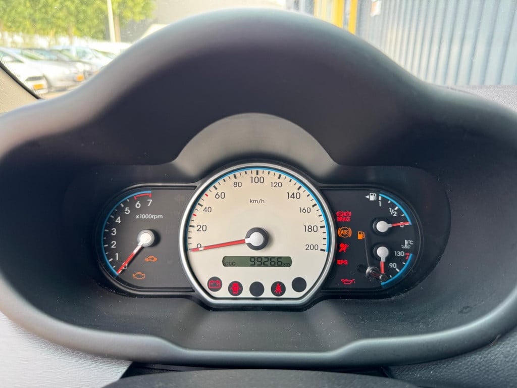 Hyundai I 10 1.1 active orange b.