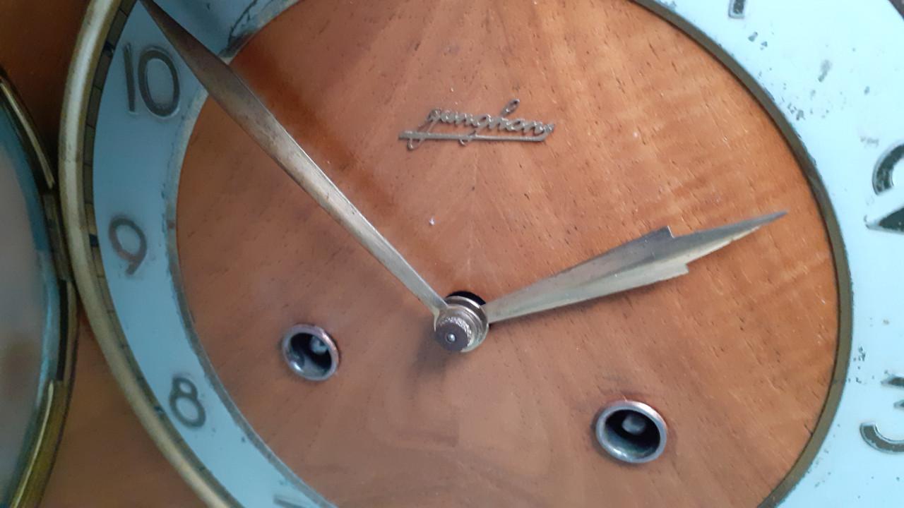 Schoorsteen pendule van junghanz