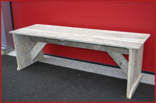Robuuste tuintafel