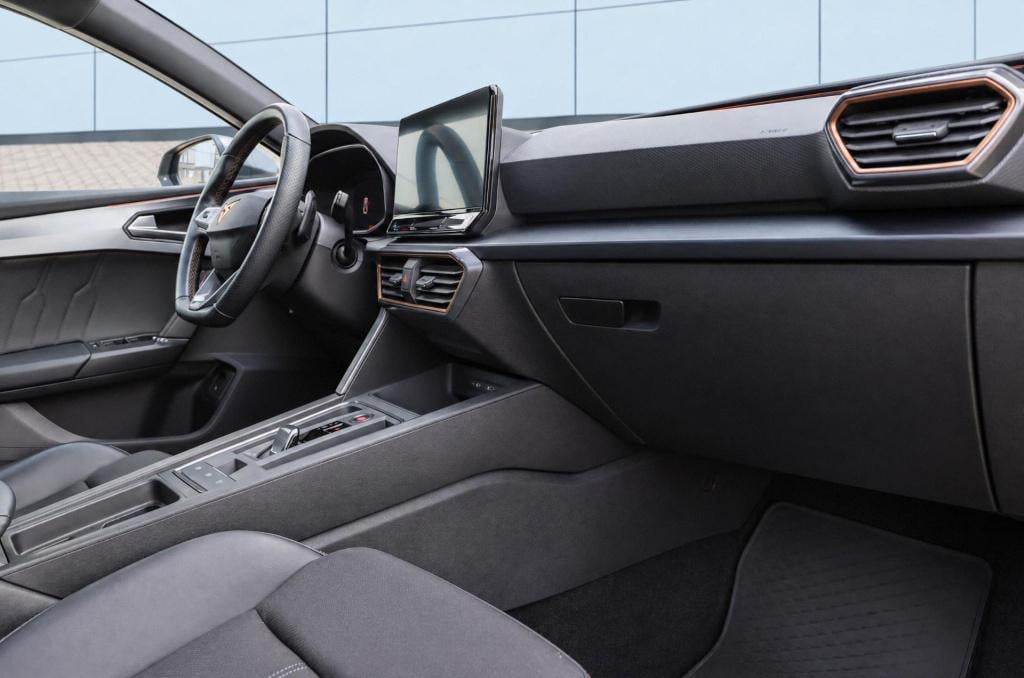 Cupra Leon Sportstourer 1.4 e-hybrid business 204pk dsg6