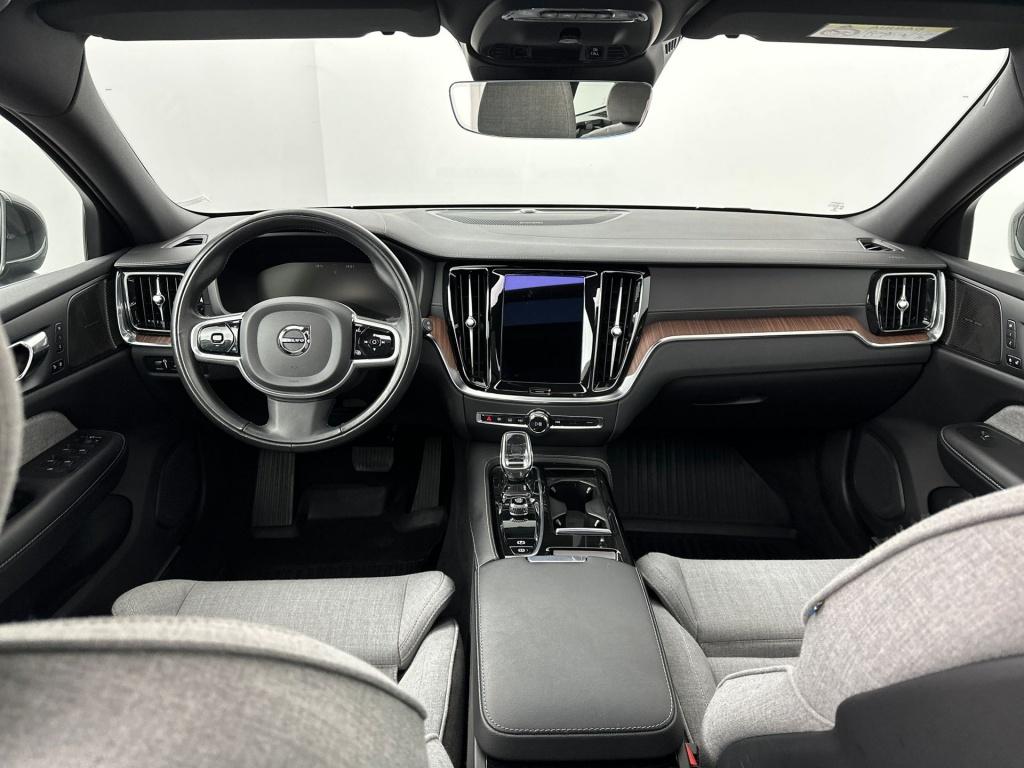 Volvo V60 t6 340pk recharge inscription| pano| 360camera| adap.cruise| tre