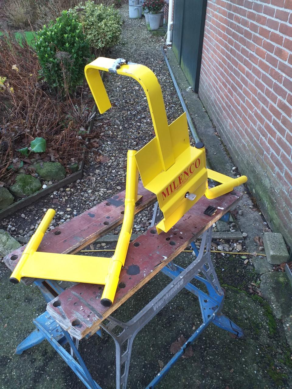 """Nieuwe wielklem voor op de camping of op de parkeerplaats""""
