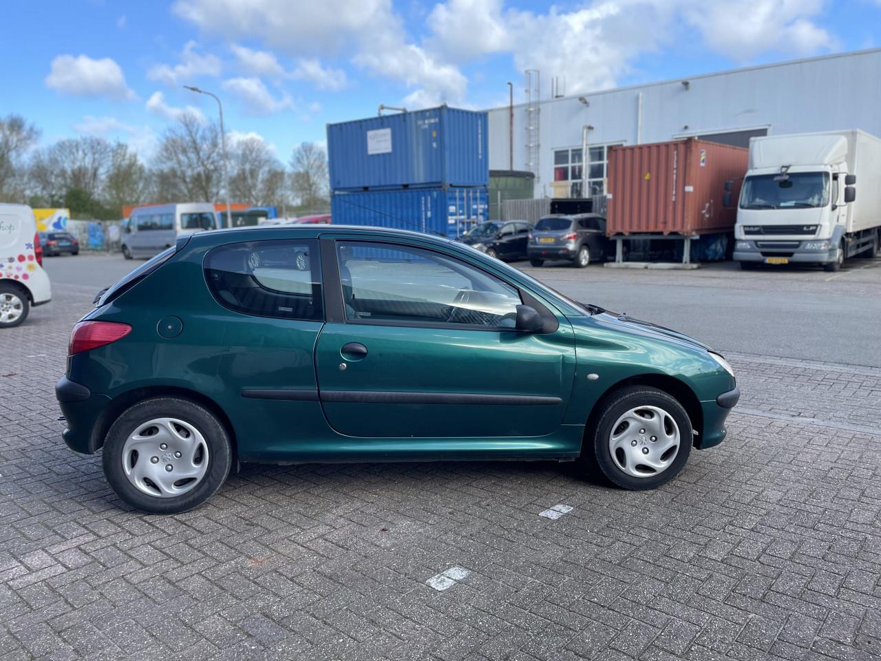 Peugeot 206 1.1 XR/NAP/APK/BLUETOOTH