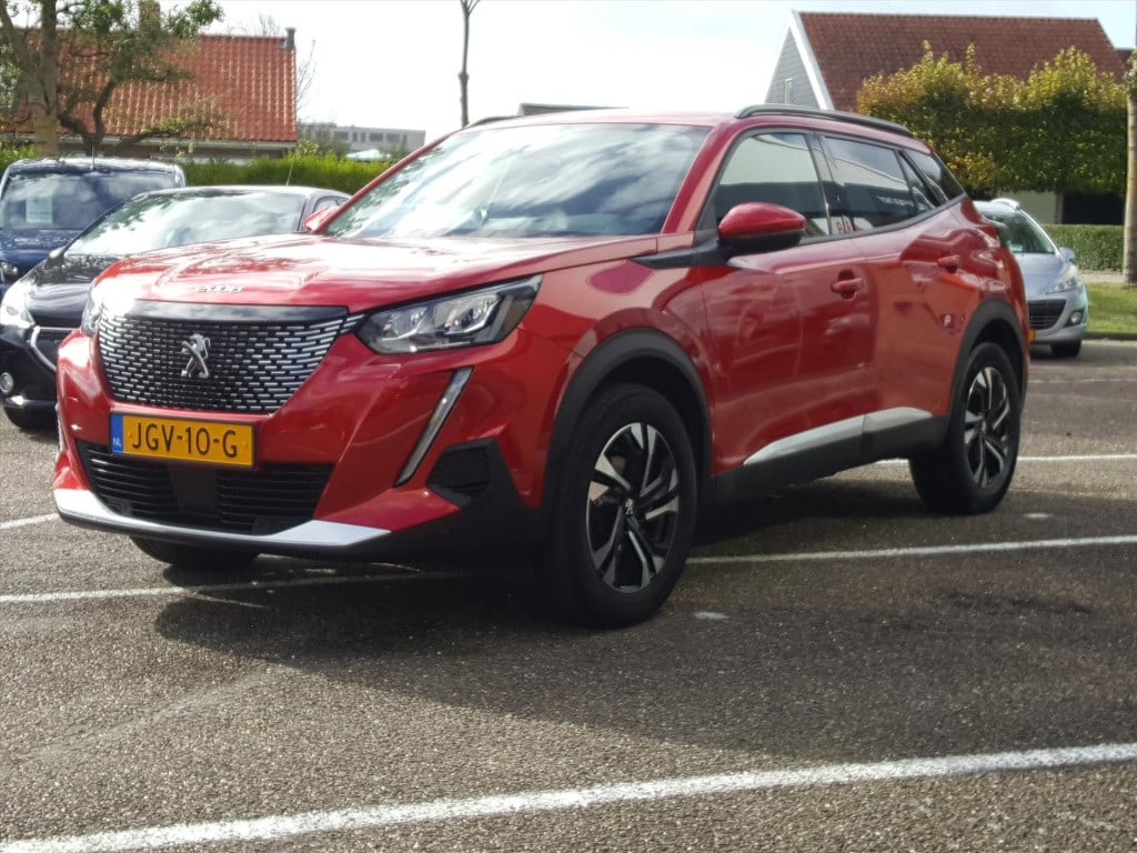Peugeot 2008 allure pack 1.2 pt-130pk trekhaak | apple carplay & android au