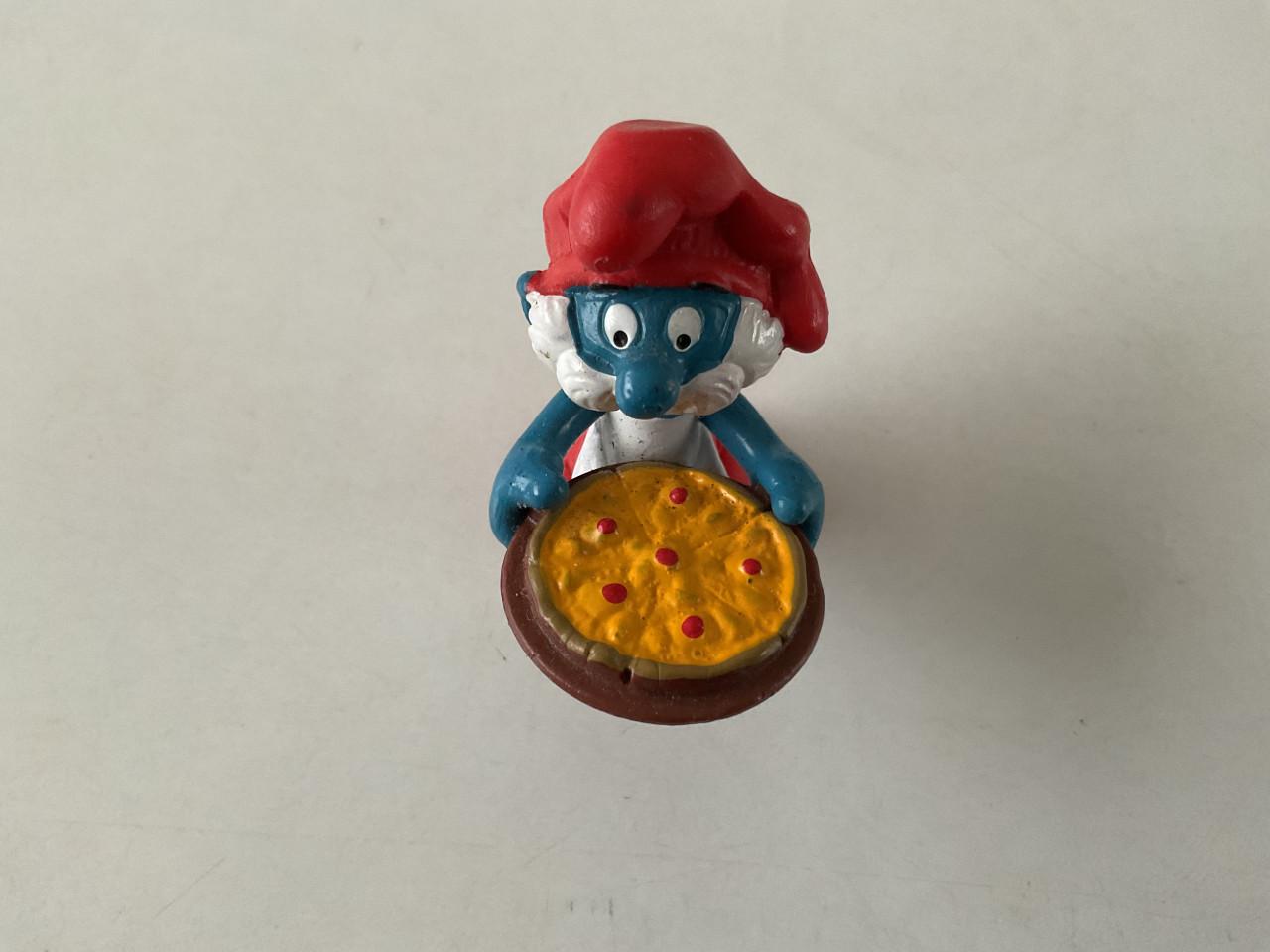 Verschillende  Smurfen in rubber. Hoog: +/- 5 cm.    Merk: Schleich/Peyo.