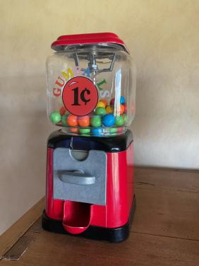 Vintage kauwgomballen automaat .