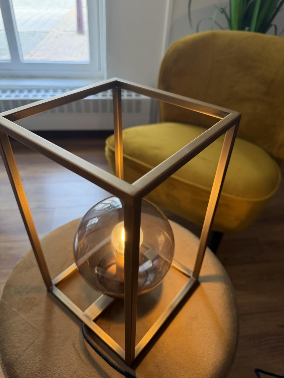 Moderne design tafellamp met rookglas en messing frame, NIEUW