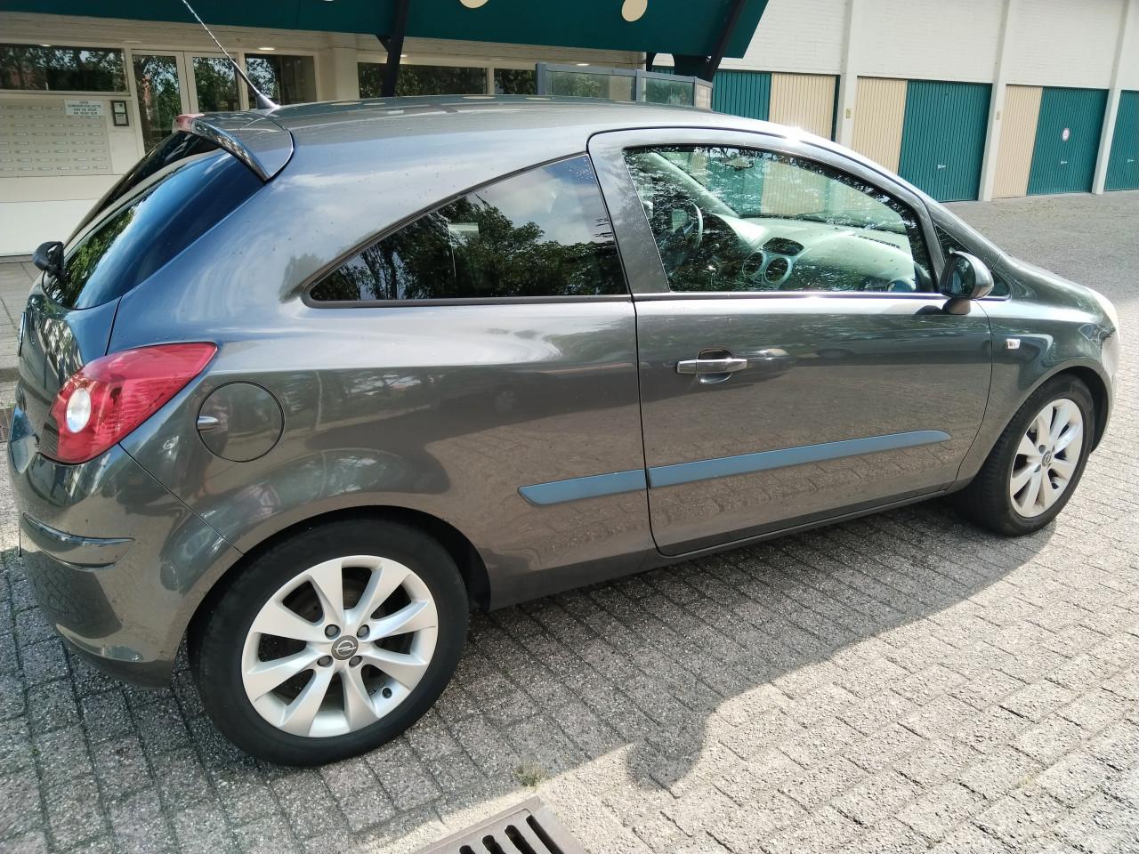 Opel Corsa 1.2 Lpg G3 2012